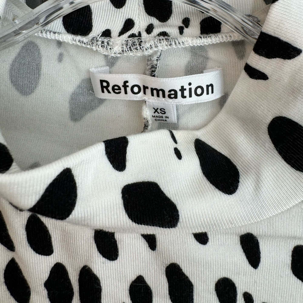 Reformation Black and White Speckled Mock Neck Top - Picture 7 of 10